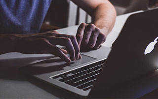 申花正和埃尔切前锋安德烈-席尔瓦谈判；曾获德甲银靴