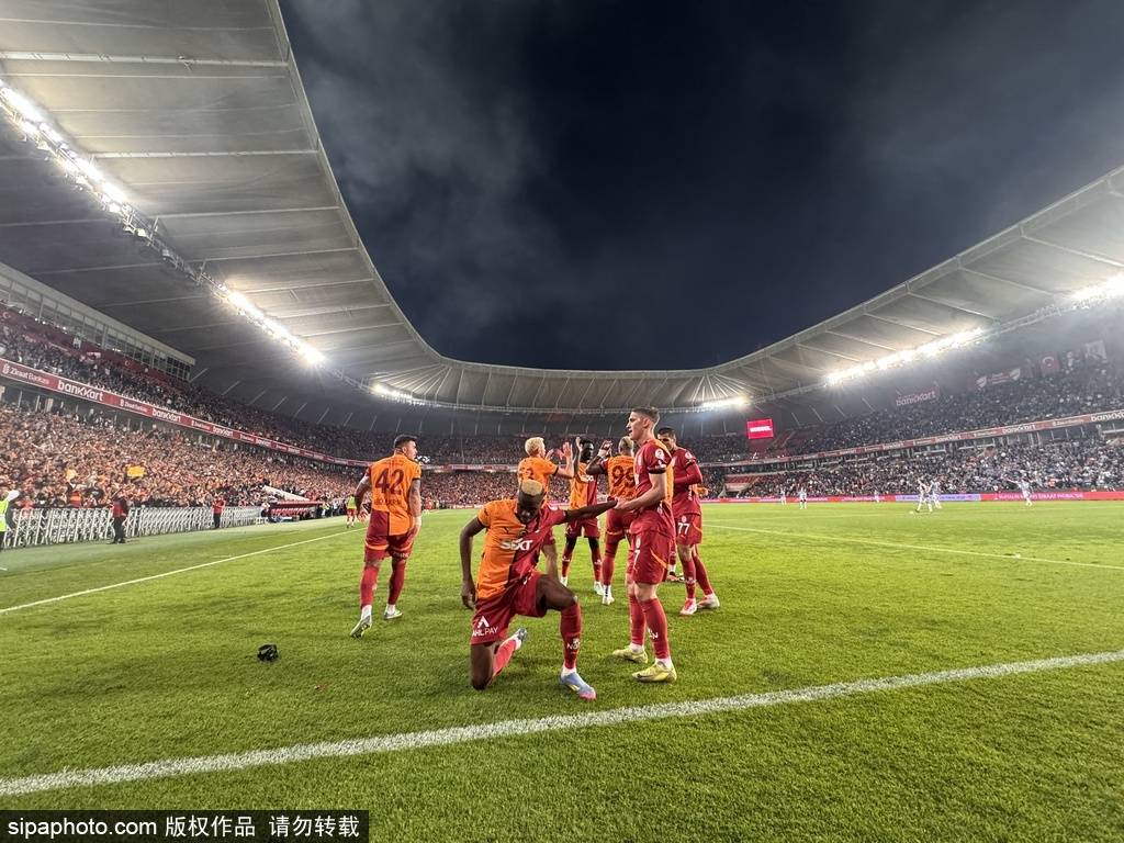 奥斯梅恩去哪儿？曝与沙特豪门达协议！曼联切尔西“煮熟的鸭子”飞了！