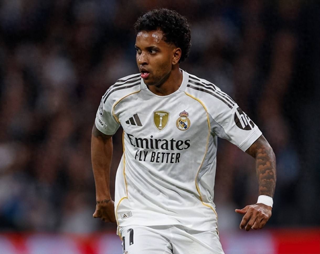 欧冠一战引爆转会市场！瓜迪奥拉亲自挖角，皇马1亿标价吓退曼城？